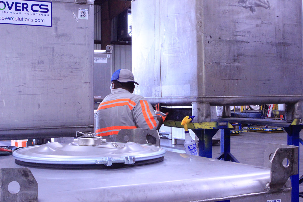 pic-IBC-repair-at-service-center Stainless-steel IBC Being Repaired at Hoover CS Service Center